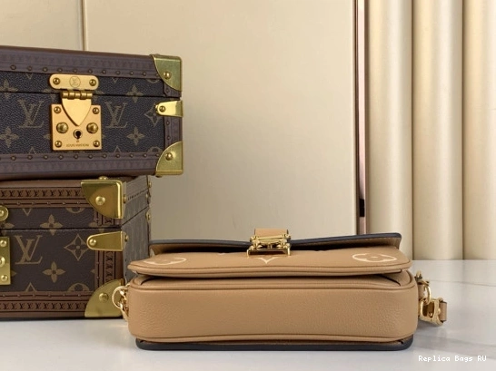 Affordable WEST POCHETTE EAST VUITTON METIS LOUIS 0724